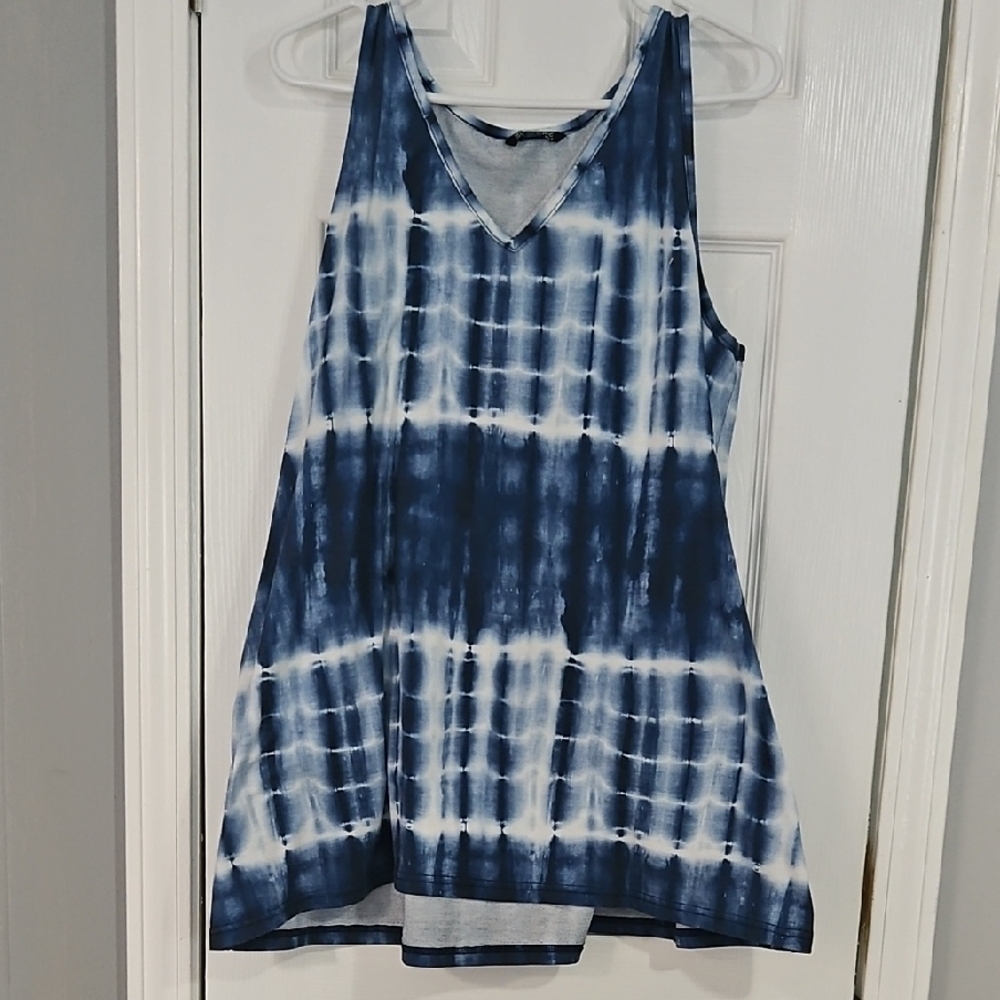 BloomChic Blue and White Tie-Dye Tank Top